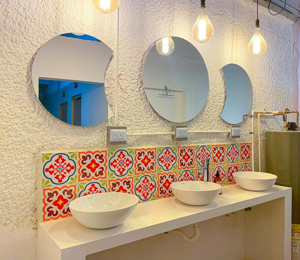 Baku Laureles Hostel 麦德林 外观 照片