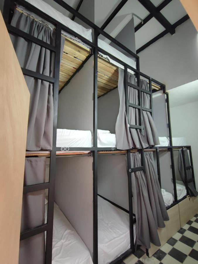 Baku Laureles Hostel 麦德林 外观 照片